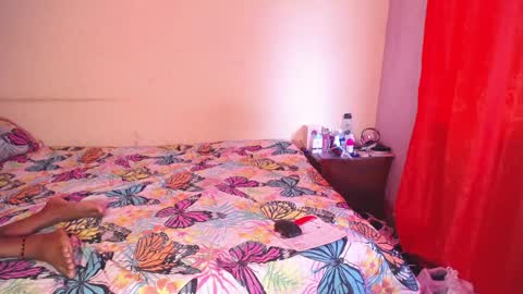 butterfly_rouse online show from 10/11/25, 03:32