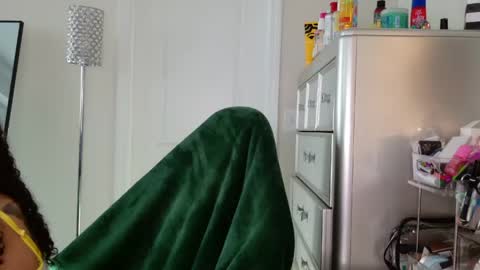 butterfly booty online show from 04/22/26, 12:28