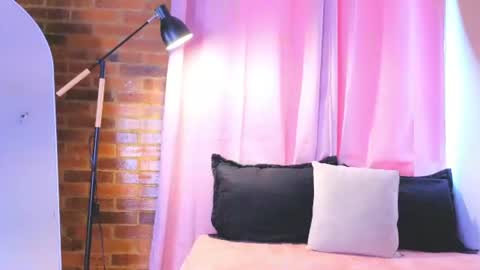 Lia Butterfly  online show from 07/15/26, 07:08