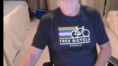 Miles online show from 06/04/26, 10:54