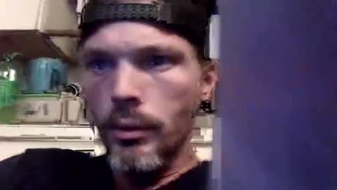 Snapshot of buzterfay777 chatting on 11/13/25, 02:10 buzterfay777 online show from 11/13/25, 02:10