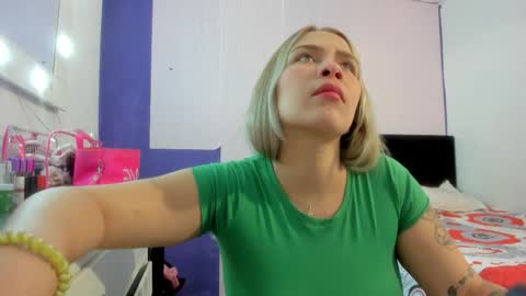 Snapshot of byanca_winklar chatting on 09/27/25, 06:02 online show from 09/27/25, 06:02