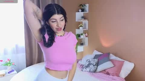 Kira online show from 03/06/25, 09:14