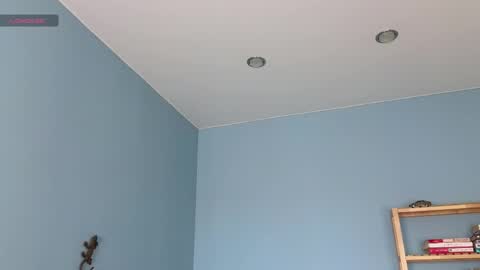 Kira online show from 04/23/26, 08:24