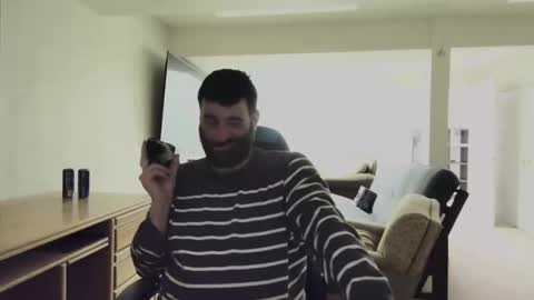 Snapshot of c2cmee chatting on 12/07/24, 08:44 c2cmee online show from 12/07/24, 08:44