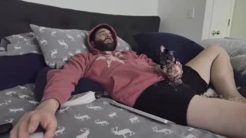 Snapshot of c2cmee chatting on 01/15/25, 11:21 c2cmee online show from 01/15/25, 11:21