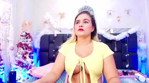 Snapshot of c_fox_ chatting on 01/10/25, 03:07 Carolina online show from 01/10/25, 03:07