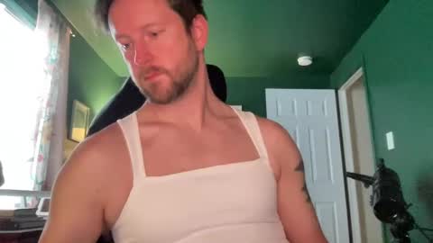 Snapshot of c_suite chatting on 03/10/25, 09:29 c_suite online show from 03/10/25, 09:29