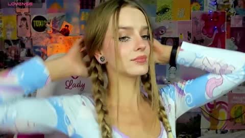 Snapshot of caaandy_girl chatting on 09/24/25, 06:33 Emily  online show from 09/24/25, 06:33