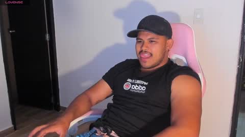 Snapshot of caballero_____ chatting on 12/30/24, 01:26 INSTAGRAM CABALLERO 1998 online show from 12/30/24, 01:26