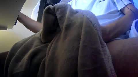 Snapshot of cachicho81 chatting on 05/27/26, 01:35 cachicho81 online show from 05/27/26, 01:35