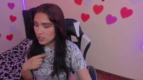 caelisse_cb online show from 04/23/26, 05:37