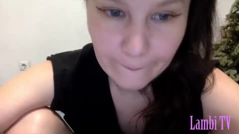 Snapshot of caffeinated_lamb chatting on 12/28/24, 07:22 Lamb online show from 12/28/24, 07:22