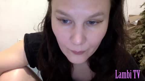 Snapshot of caffeinated_lamb chatting on 01/04/25, 07:23 Lamb online show from 01/04/25, 07:23