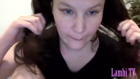 Snapshot of caffeinated_lamb chatting on 02/10/25, 07:28 Lamb online show from 02/10/25, 07:28