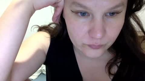 Snapshot of caffeinated_lamb chatting on 09/13/25, 06:08 Lamb online show from 09/13/25, 06:08