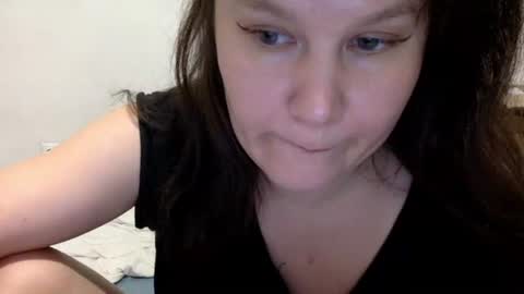 Snapshot of caffeinated_lamb chatting on 09/16/25, 06:09 Lamb online show from 09/16/25, 06:09