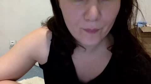 Snapshot of caffeinated_lamb chatting on 09/22/25, 06:10 Lamb online show from 09/22/25, 06:10