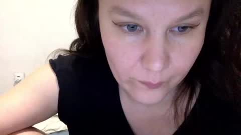 Snapshot of caffeinated_lamb chatting on 09/29/25, 06:02 Lamb online show from 09/29/25, 06:02