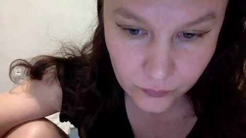 Snapshot of caffeinated_lamb chatting on 09/30/25, 06:02 Lamb online show from 09/30/25, 06:02