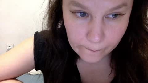 Snapshot of caffeinated_lamb chatting on 10/05/25, 05:55 Lamb online show from 10/05/25, 05:55