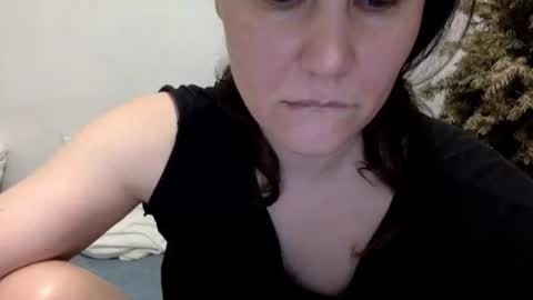 Snapshot of caffeinated_lamb chatting on 04/28/26, 05:51 Lamb online show from 04/28/26, 05:51