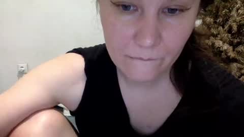 Snapshot of caffeinated_lamb chatting on 05/16/26, 05:56 Lamb online show from 05/16/26, 05:56