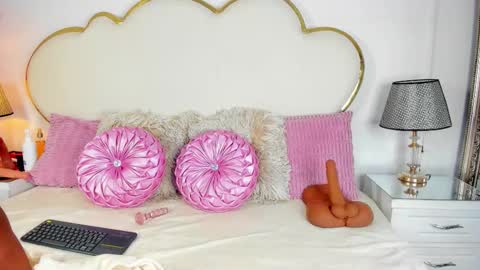 Cahitlin  online show from 10/04/25, 05:38