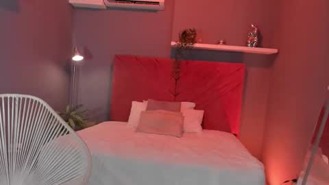 Snapshot of cailing chatting on 02/12/26, 11:05 I am Katherine online show from 02/12/26, 11:05