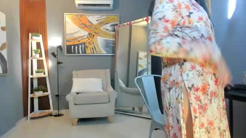 Snapshot of cailing chatting on 02/23/26, 11:07 I am Katherine online show from 02/23/26, 11:07