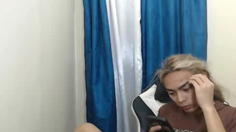 caitessa_bellemoir online show from 03/11/26, 02:01