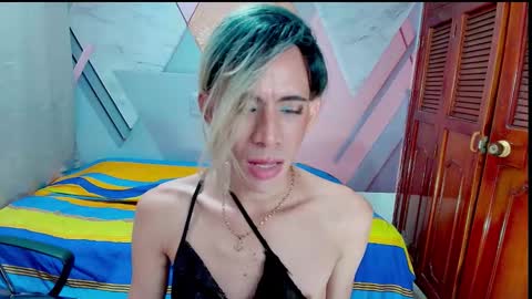 Snapshot of caitlyn_jones chatting on 10/11/25, 05:22 Caitlyn online show from 10/11/25, 05:22