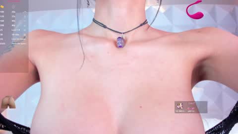 Snapshot of caitlyncouper chatting on 01/03/25, 08:01 Caitlyn online show from 01/03/25, 08:01