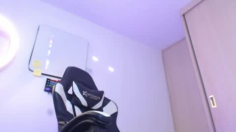 Snapshot of calavalerio chatting on 05/07/26, 10:04 Valerio online show from 05/07/26, 10:04