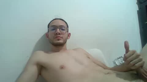 Snapshot of calenturalatina chatting on 02/11/26, 11:32 calenturalatina online show from 02/11/26, 11:32