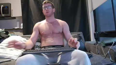 Snapshot of calfurey chatting on 11/09/25, 09:24 calfurey online show from 11/09/25, 09:24