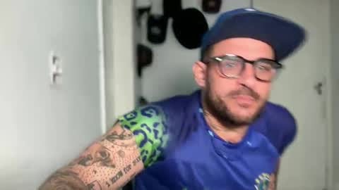 CaliforniaBrazilian online show from 04/19/26, 08:33