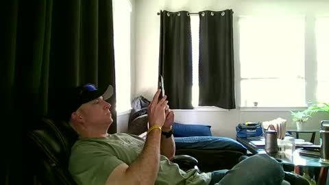 Snapshot of caligrown1154 chatting on 06/24/26, 12:31 caligrown1154 online show from 06/24/26, 12:31