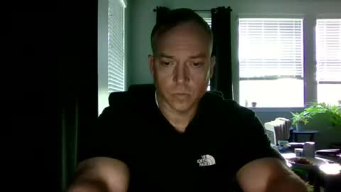 Snapshot of caligrown1154 chatting on 07/16/26, 01:39 caligrown1154 online show from 07/16/26, 01:39
