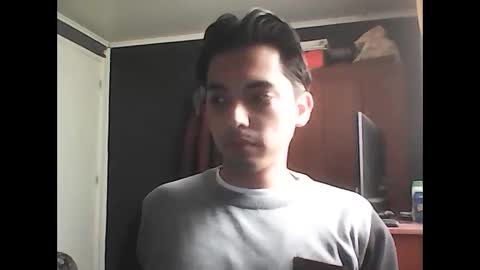 Snapshot of caligula_99 chatting on 10/11/25, 04:49 Calgula online show from 10/11/25, 04:49