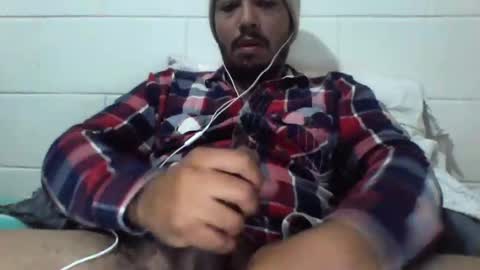 Snapshot of calipso1222 chatting on 02/01/25, 02:13 calipso1222 online show from 02/01/25, 02:13