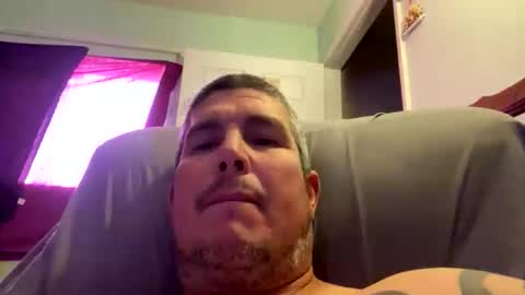 Snapshot of calitime760 chatting on 09/10/25, 10:43 calitime760 online show from 09/10/25, 10:43