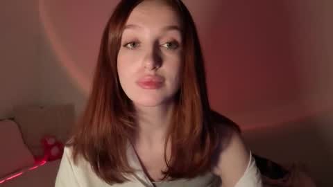 Snapshot of callme_alexa chatting on 12/20/25, 08:27 Alexa online show from 12/20/25, 08:27