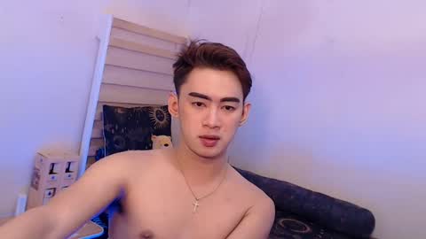 Snapshot of callme_gameslayer chatting on 12/19/24, 08:23 Arthr online show from 12/19/24, 08:23