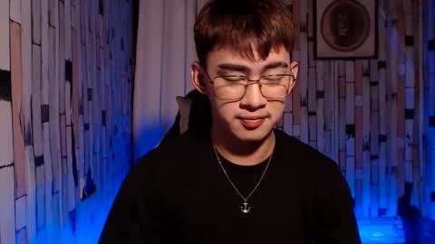 Snapshot of callme_gameslayer chatting on 01/20/25, 05:06 Arthr online show from 01/20/25, 05:06