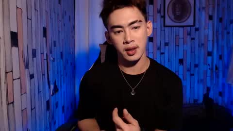 Snapshot of callme_gameslayer chatting on 01/22/25, 07:46 Arthr online show from 01/22/25, 07:46