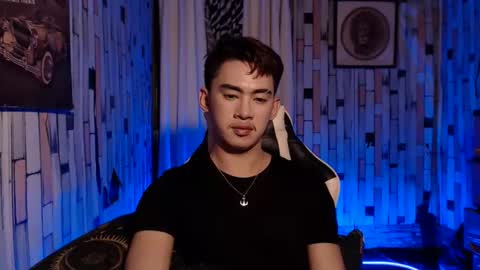 Snapshot of callme_gameslayer chatting on 01/25/25, 10:18 Arthr online show from 01/25/25, 10:18