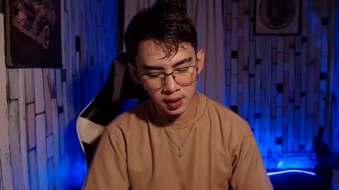 Snapshot of callme_gameslayer chatting on 01/28/25, 04:19 Arthr online show from 01/28/25, 04:19