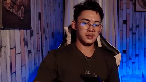 Snapshot of callme_gameslayer chatting on 01/31/25, 12:39 Arthr online show from 01/31/25, 12:39