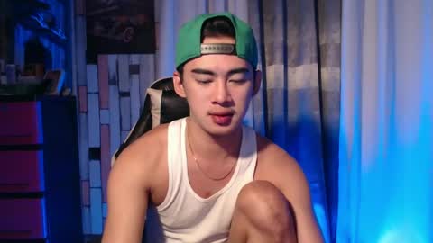 Snapshot of callme_gameslayer chatting on 03/12/25, 06:00 Arthr online show from 03/12/25, 06:00